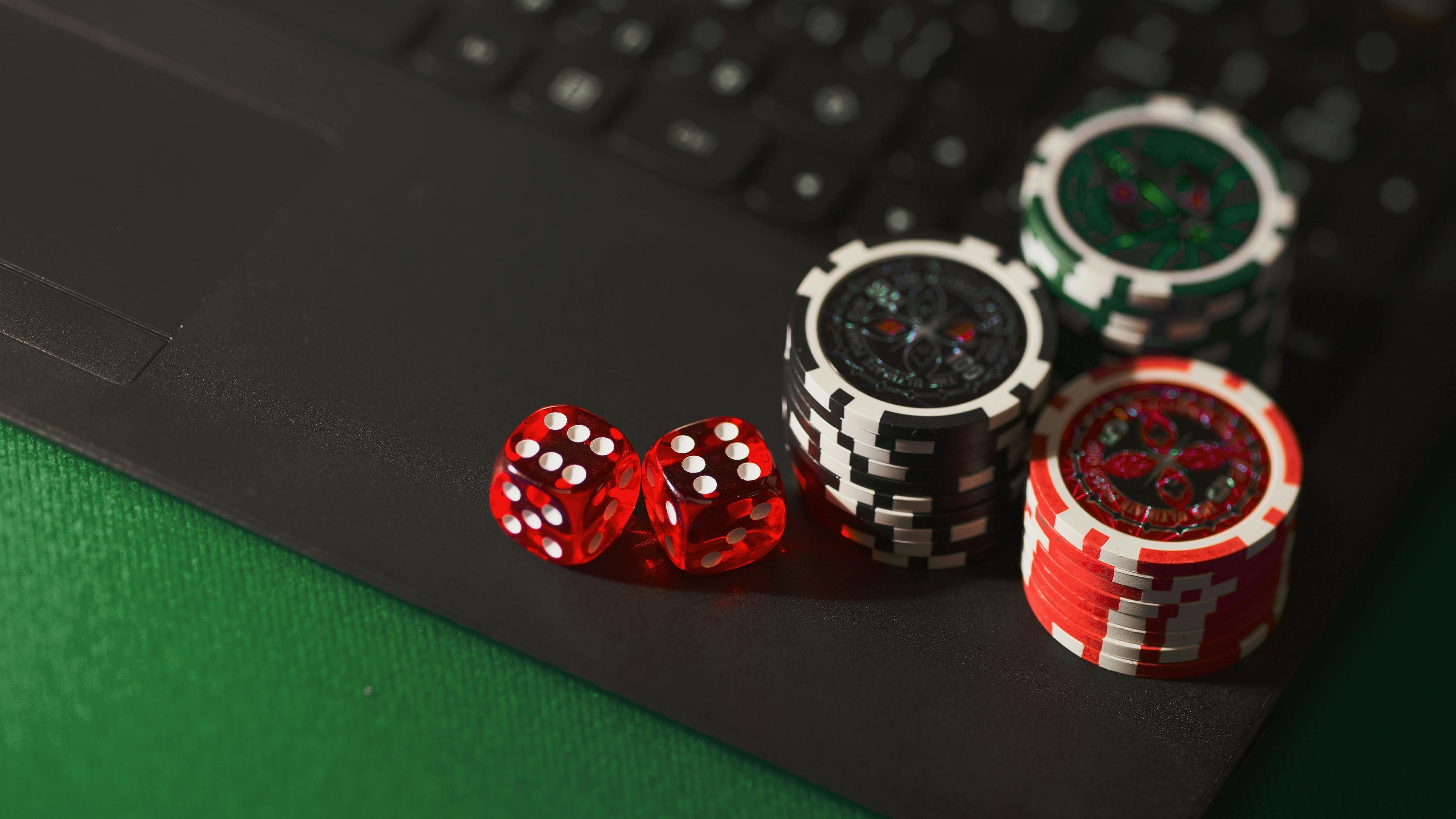 Antarmuka pengguna platform taruhan akangslot dengan slot dan live casino
